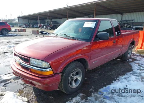 2000 Chevrolet S-10 Ls z USA, uszkodzony, nr VIN 1GCCS1944YK157856